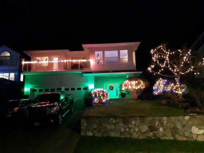 House Christmas Lights 2021.jpg