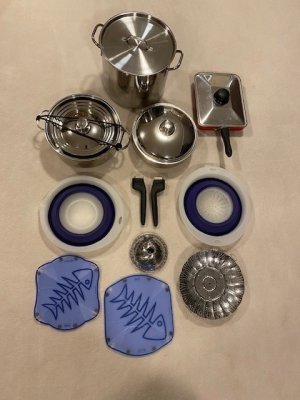 cookware set.jpg