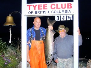 Larry-Dougan-34.5-lbs-Sep-11th-800-p.m.-on-a-spoon-rowed-by-Troy-Perras1-300x225.jpg